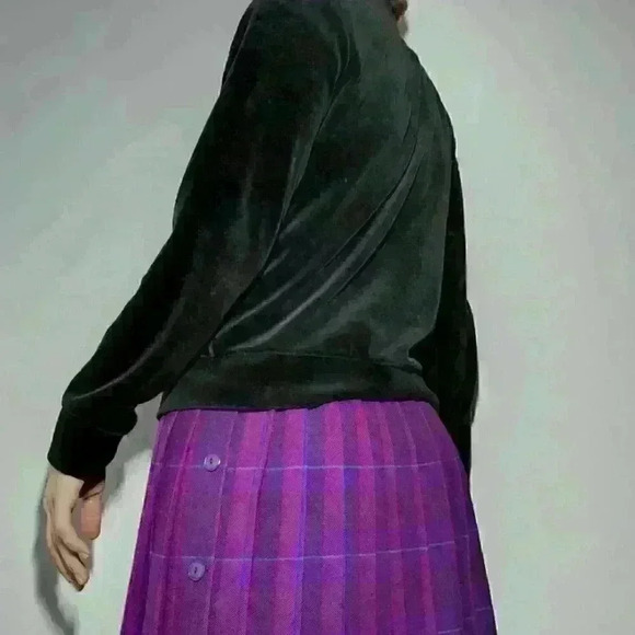 Ralph Lauren Black Velvet Sweatshirt - Picture 7 of 13